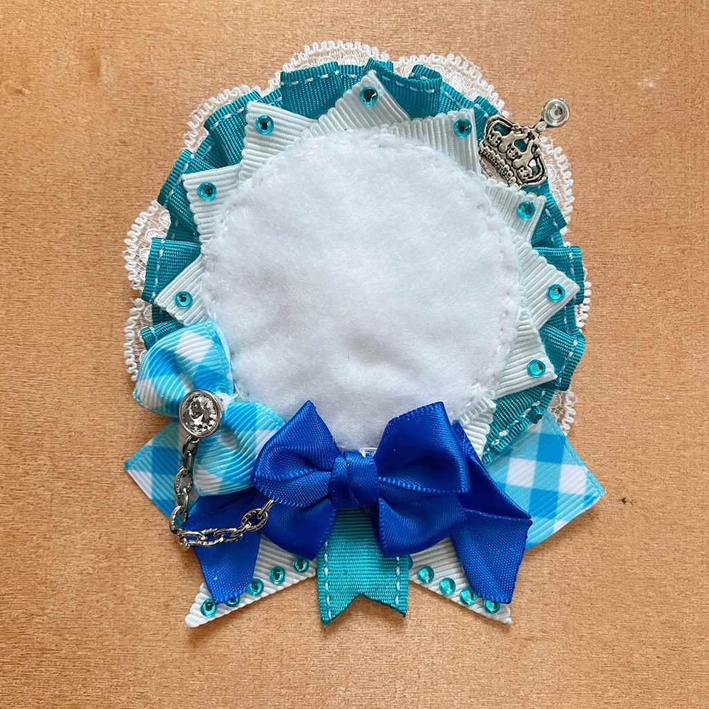 缶バッジロゼット ブルーカラー チェック プリンス・クラウン