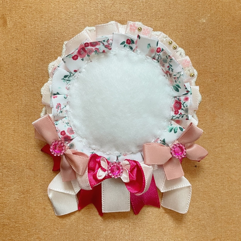 缶バッジロゼット ピンクカラー フラワー レース ダブルリボン