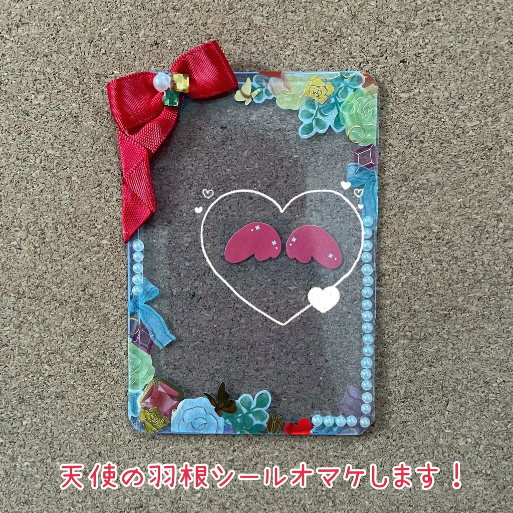 キーホルダーも付けられる ハート型缶バッジロゼット カードケース ゴシックローズ