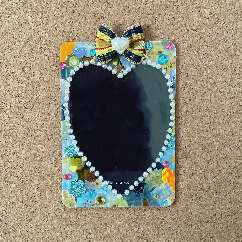 キーホルダー付けられる ハート型缶バッジロゼット カードケース イエローチェック