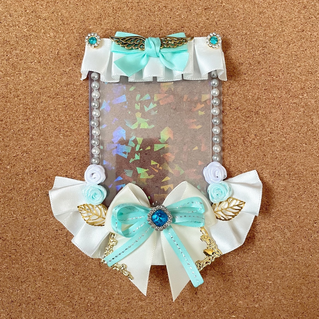 キーホルダーもつけられる 天使の羽根バッジロゼット 硬質ケース ミント セット