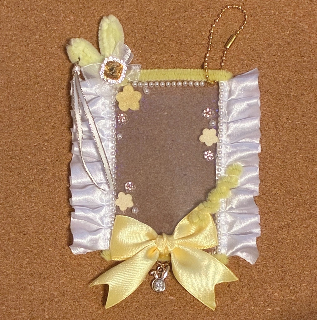 キーホルダーもつけられる バッジロゼット 硬質ケース イエロー うさ耳 セット