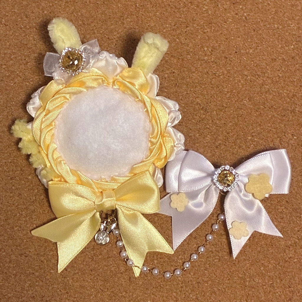 キーホルダーもつけられる バッジロゼット 硬質ケース イエロー うさ耳 セット