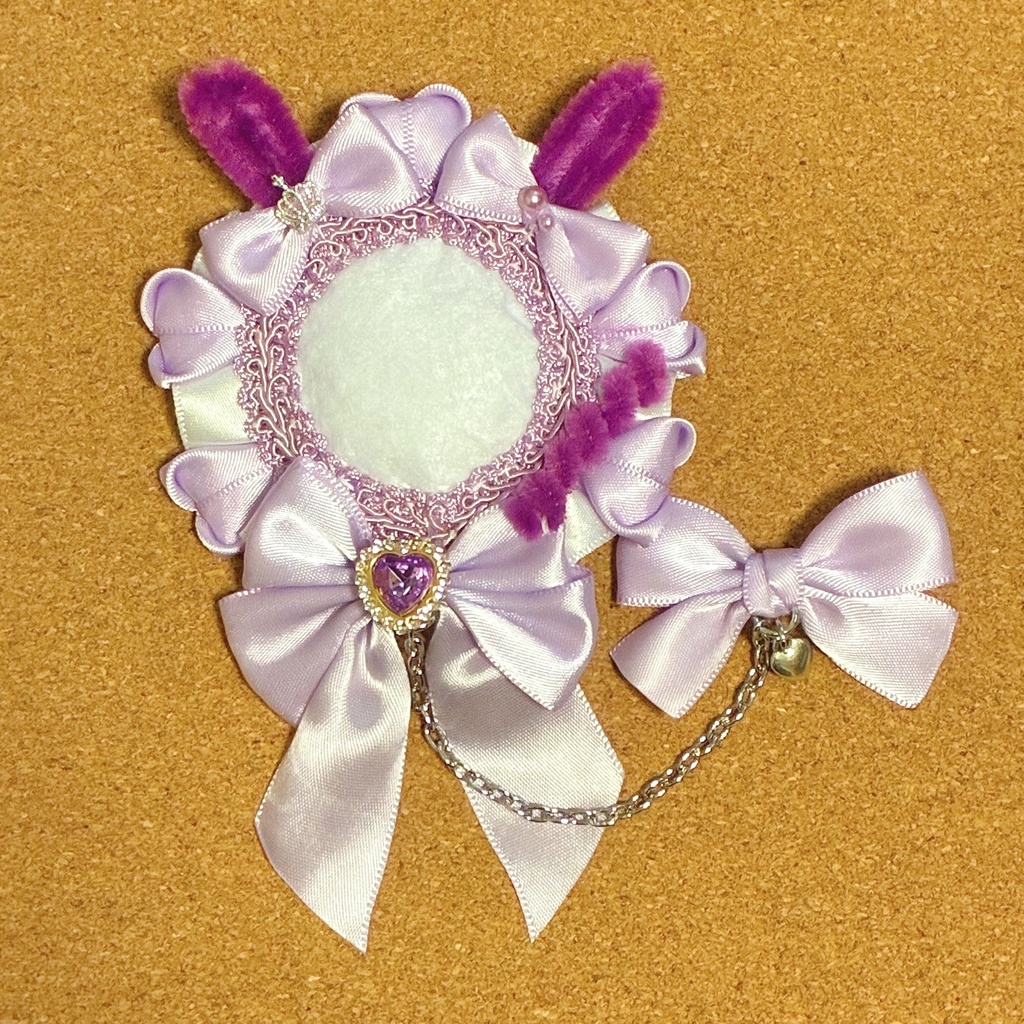 キーホルダーもつけられる バッジロゼット 硬質ケース パープル うさ耳 セット