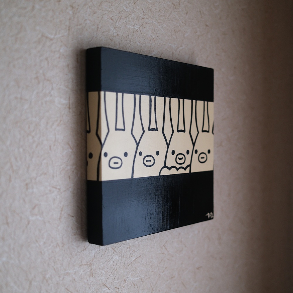 木製キャンバス「ポンコツうさぎは見ている」