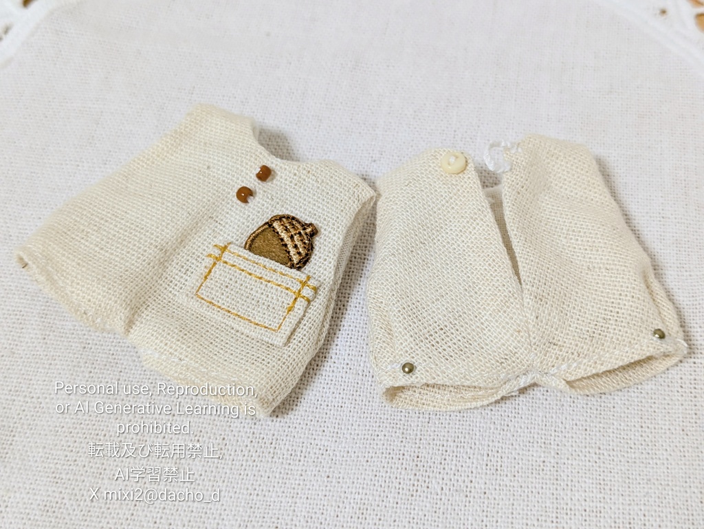 どんぐりひろいのロンパース