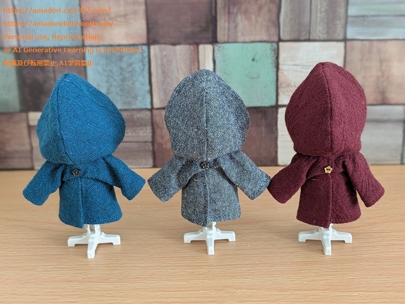 大きなフードのコート