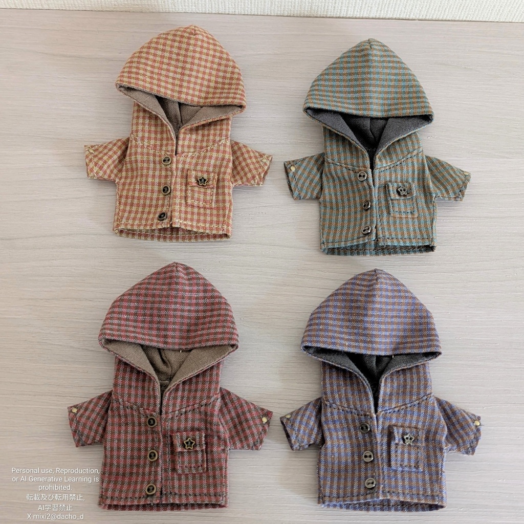 大きなフードのコート