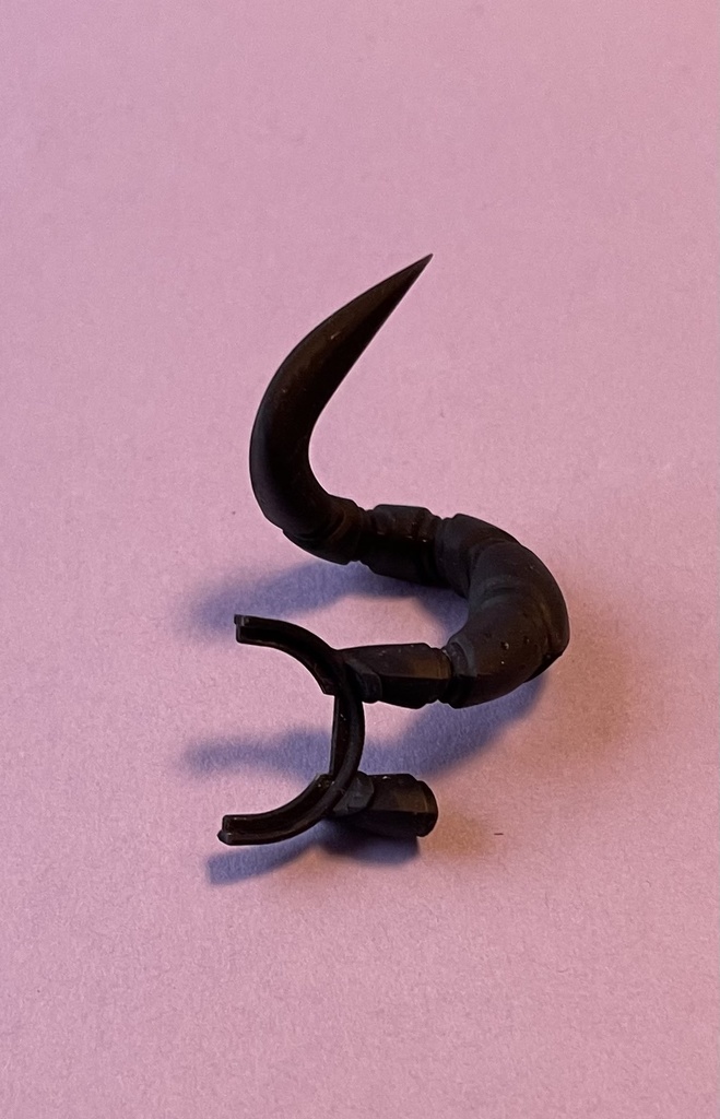 試作巻き角セット 冥獄の黒羊角