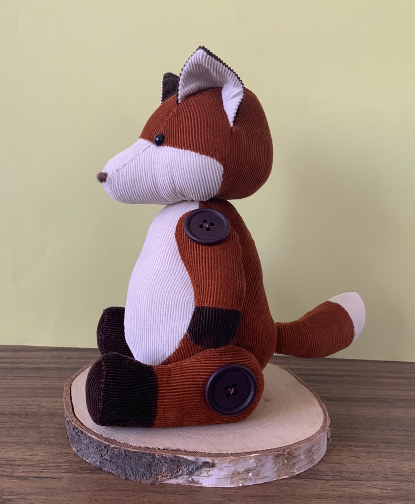 きつねくんのぬいぐるみ