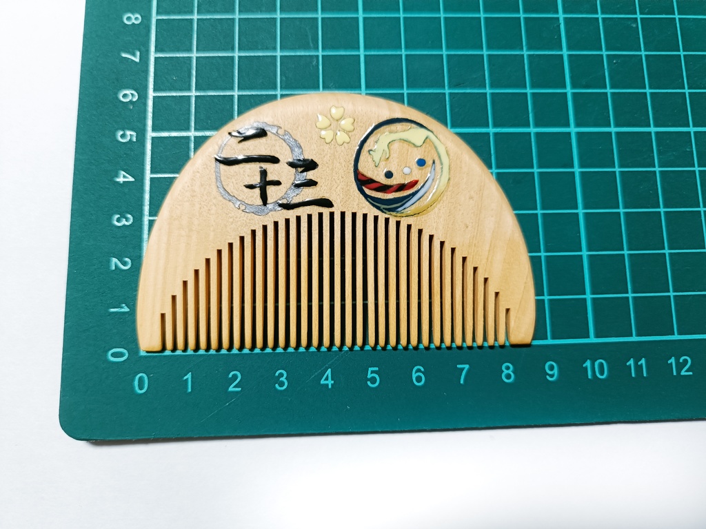 【刀剣乱舞】鳴狐〈近侍モチーフつげ櫛/初〉