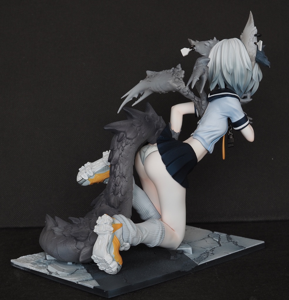 「囚われ竜の放課後」