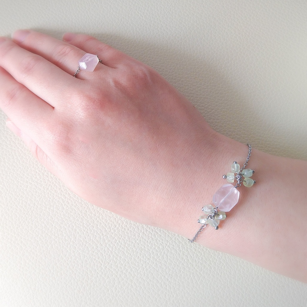 【金属アレルギー対応】ローズクオーツの桜チェーンリング