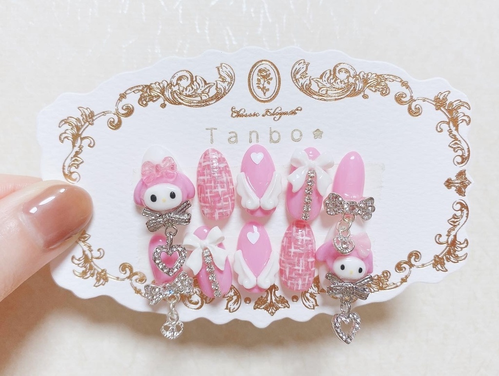 マイメロ 量産型ネイル