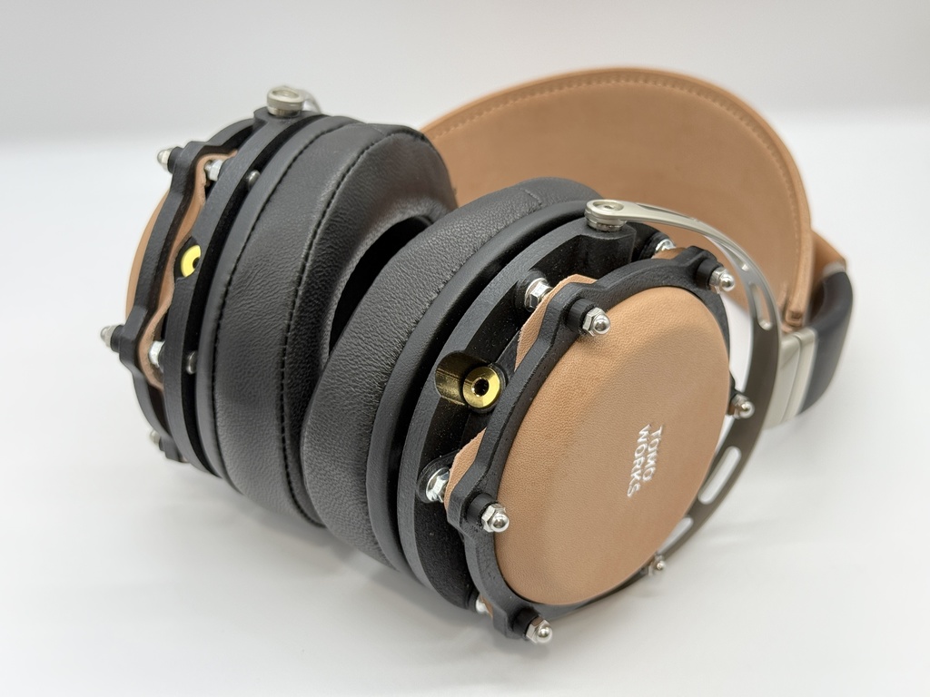 TOMOWORKS PERCUSSION ジャパンレザーアワード2025グランプリ仕様