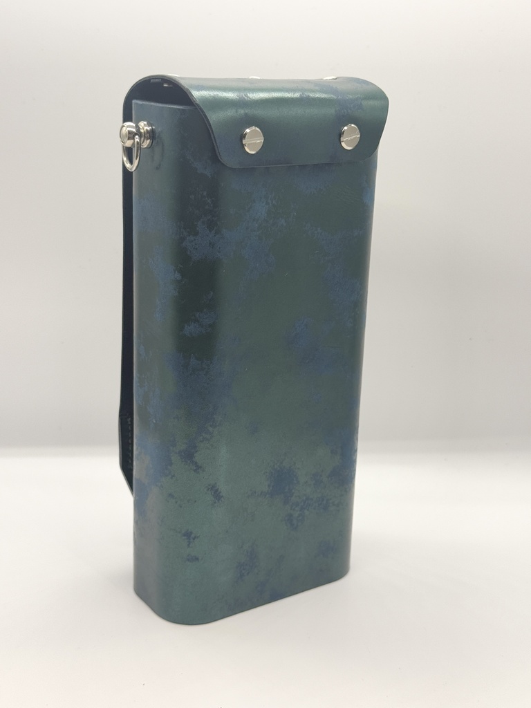 TOMOWORKS MakerChip レザーケース(メタリックブルー)