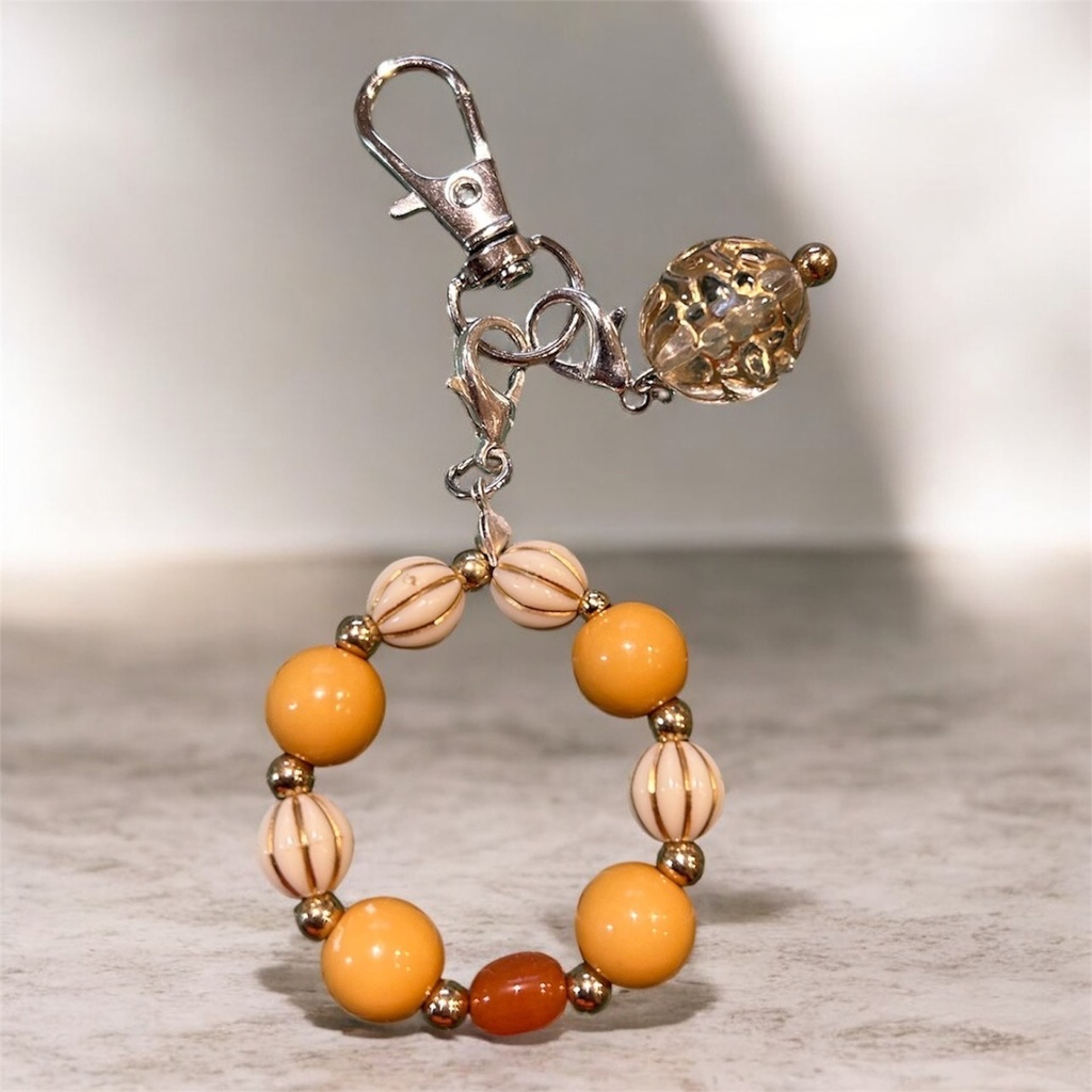 マスタード×アイボリー ビーズストラップ