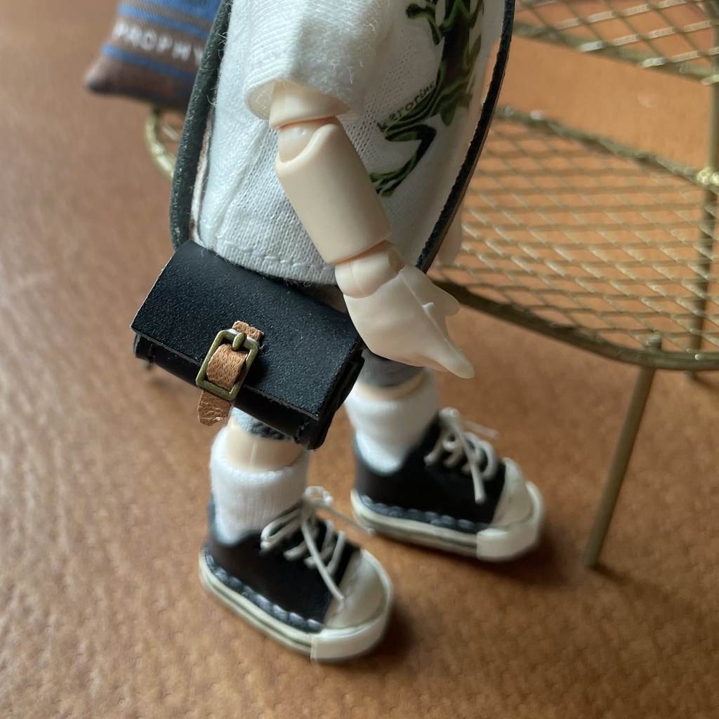 オビツ11 ショルダーバッグ 本革