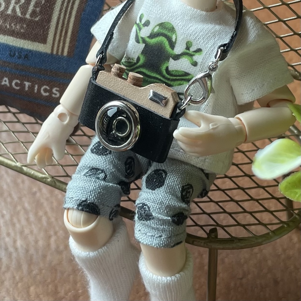 オビツ11  カメラ　本革