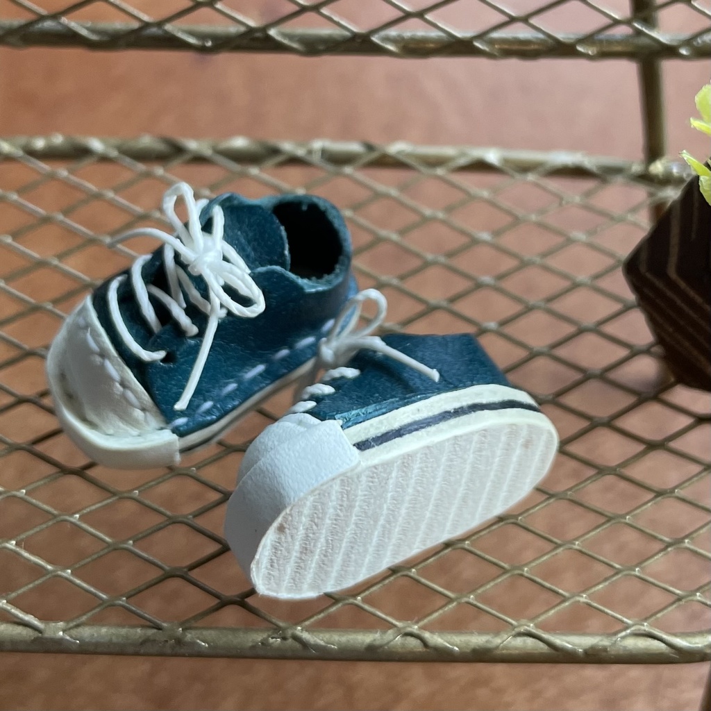 スニーカー オビツ11