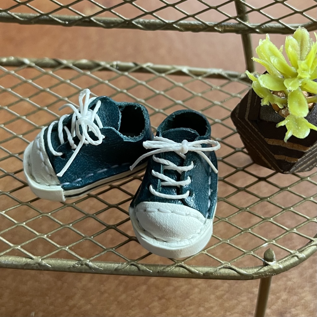 スニーカー オビツ11