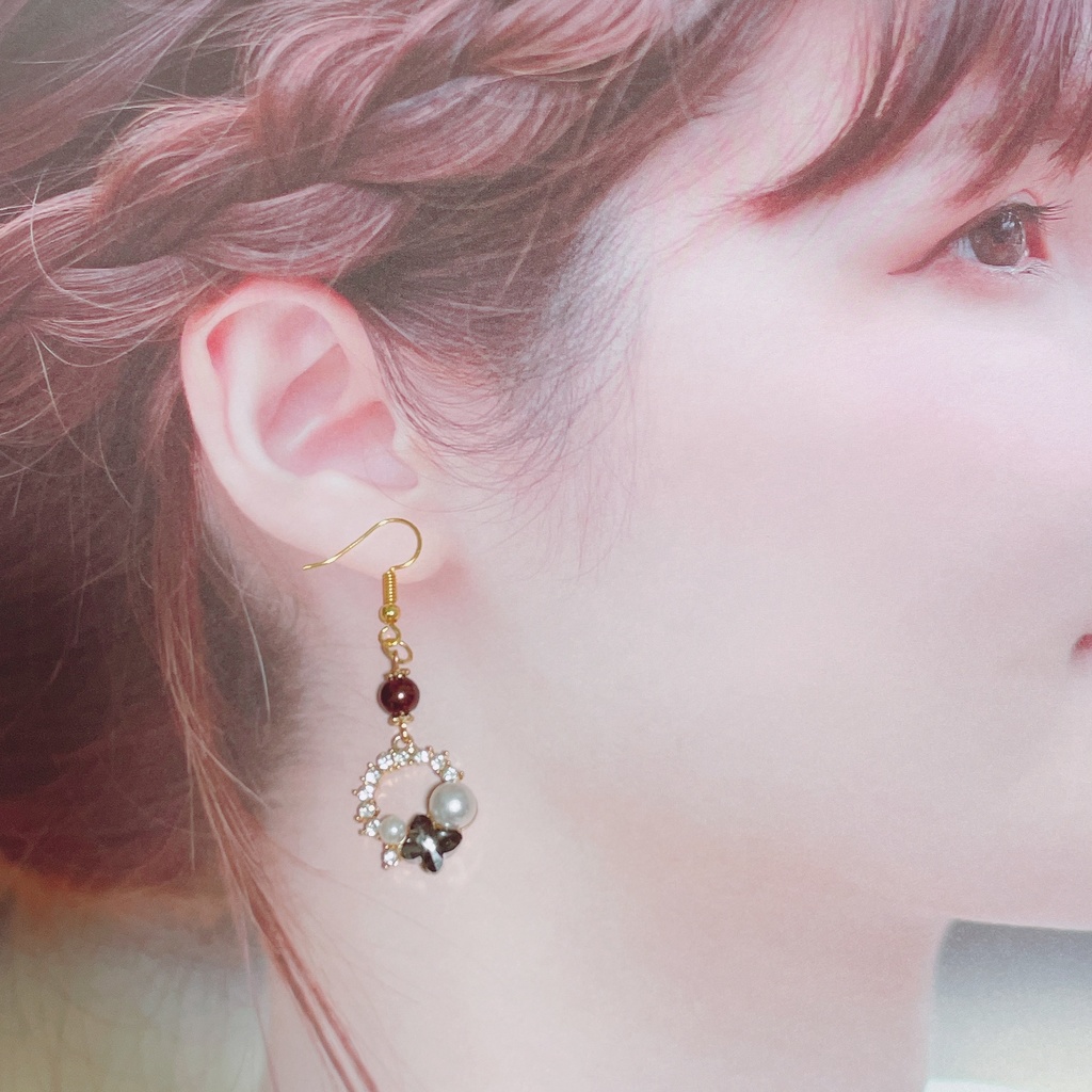 推し色ピアス (黒) ハンドメイド E