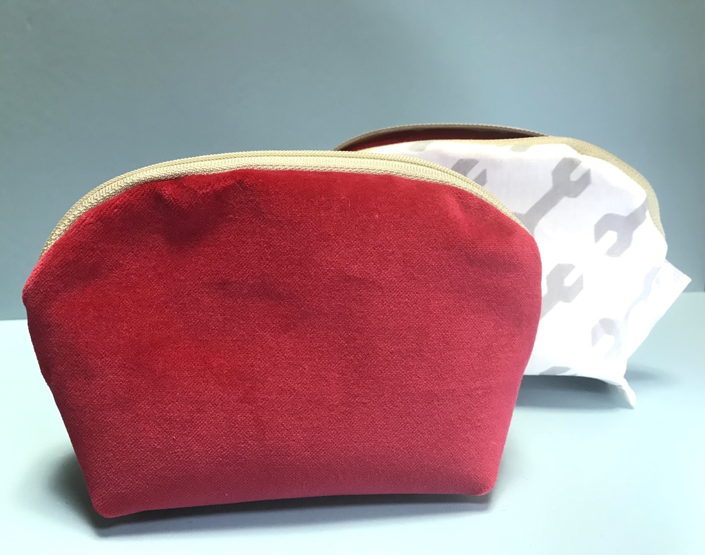 ピンク シェルポーチ　星チャームなし