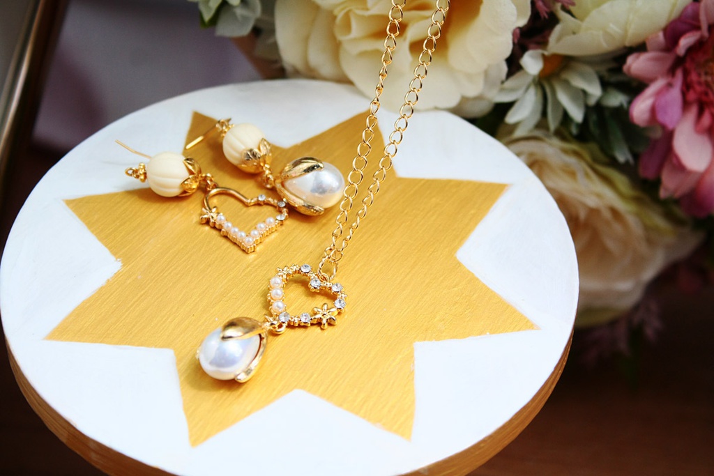 マリーアントワネットイメージイヤリング・ピアス