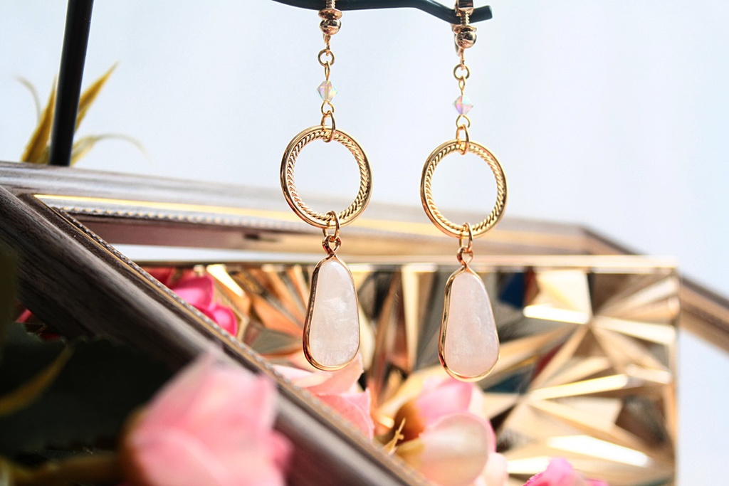 アスクレピオス第三再臨イメージイヤリング&ピアス|シェル&スワロ