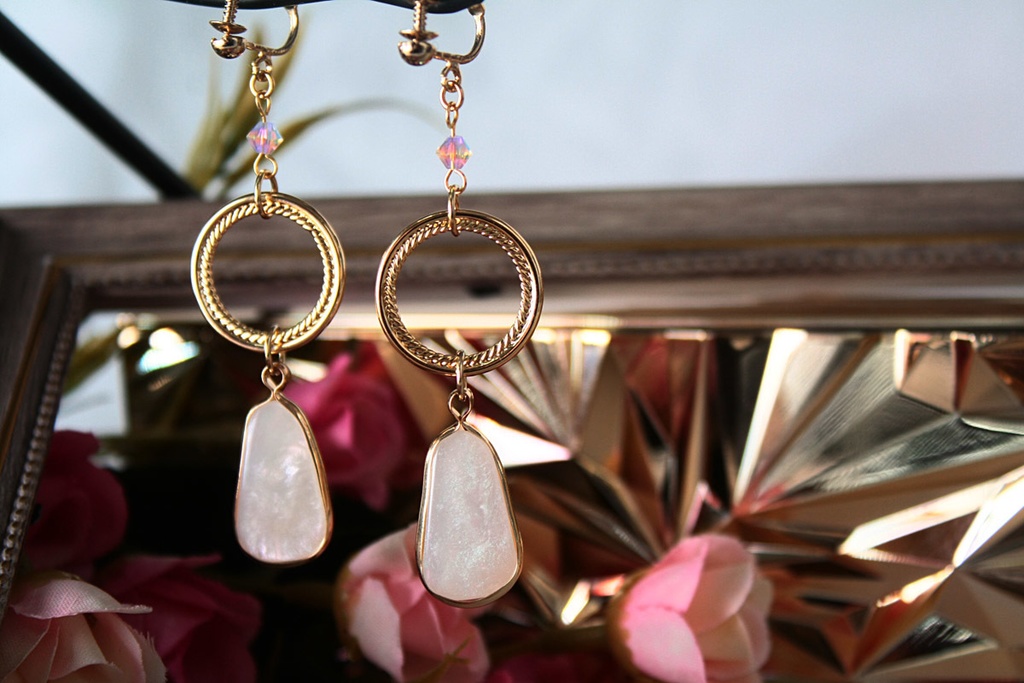 アスクレピオス第三再臨イメージイヤリング&ピアス|シェル&スワロ