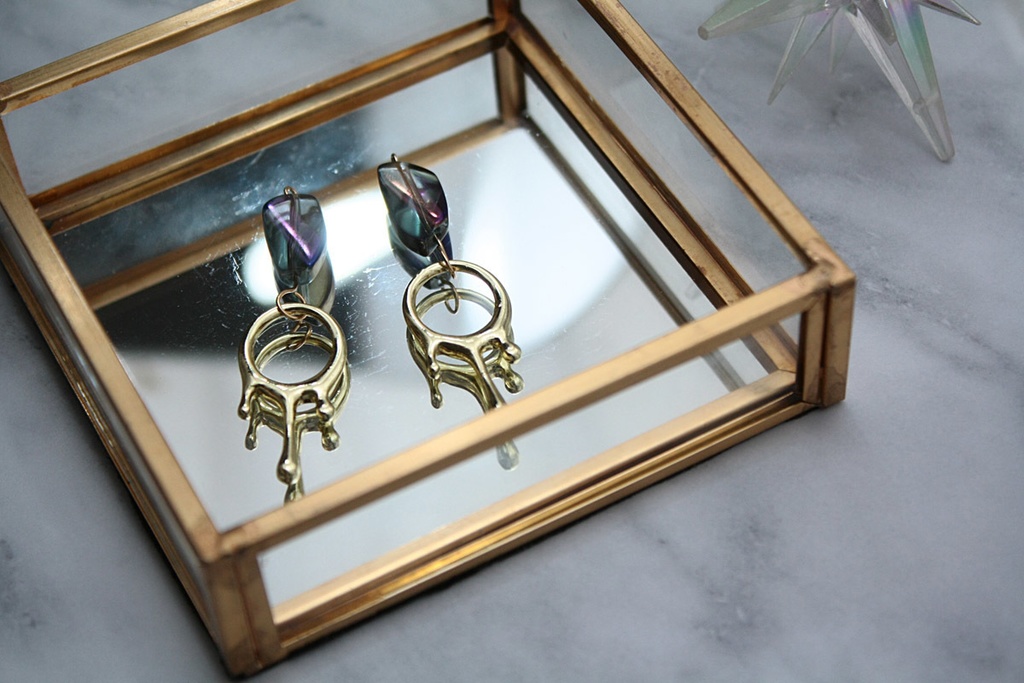 オーバーブロット イヤリング&ピアス