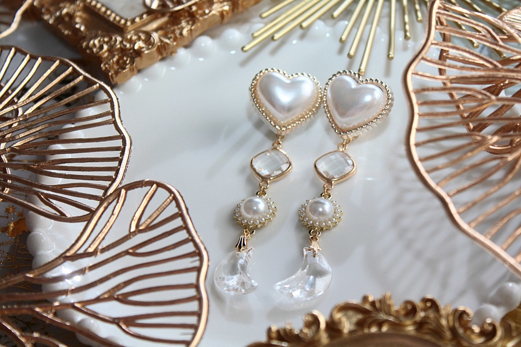 スノウ&ホワイト イメージイヤリング&ピアス