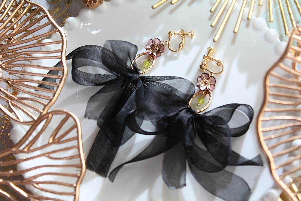 闇夜に灯る絆のルミエール イメージイヤリング&ピアス