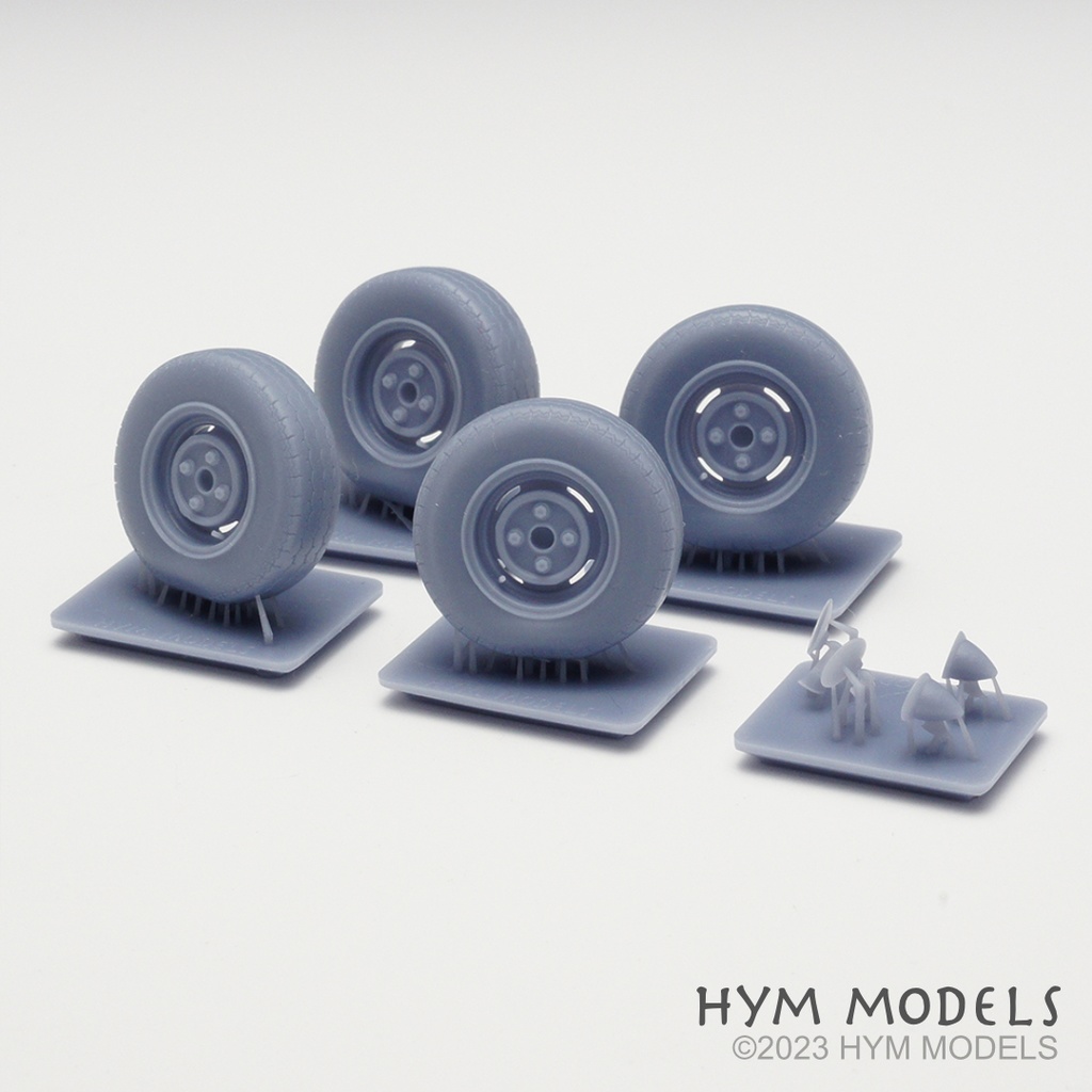 1/24 ミニクーパー1.3i用 自重変形10インチタイヤセット(70's)