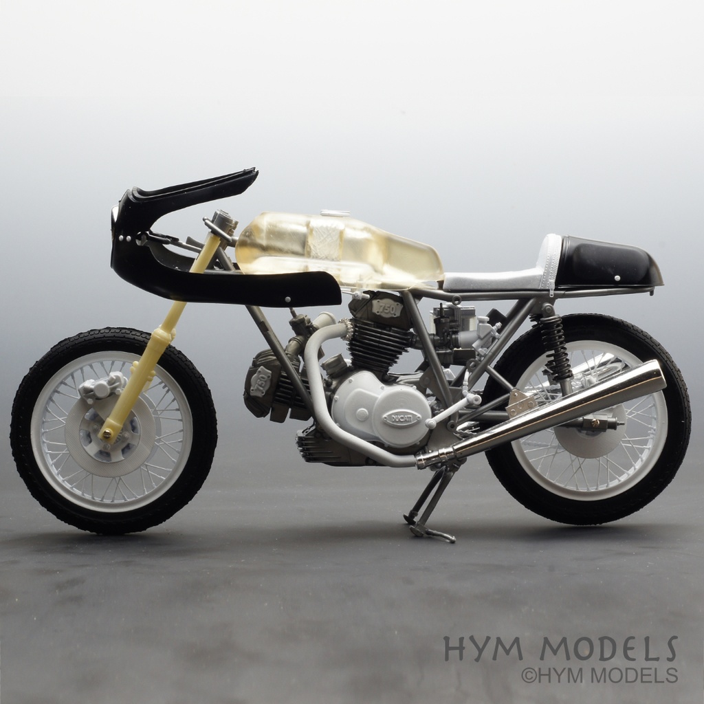 【2026年4月中旬発売予定】1/12 DUCATI 900SS用 750SS改造パーツセット