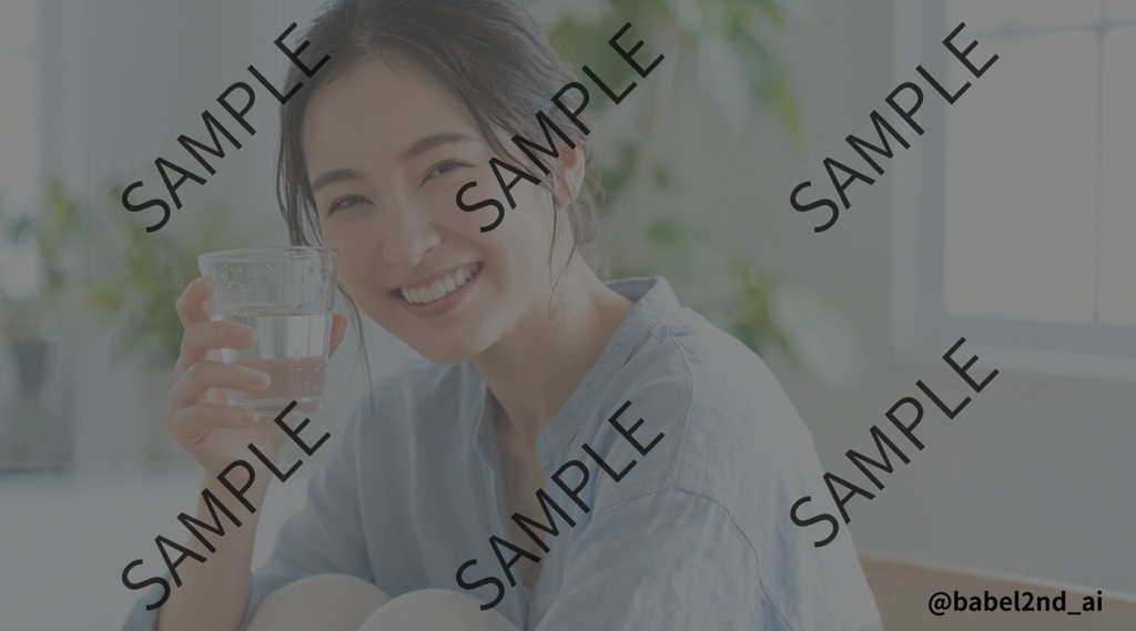 【美容・ウォーターサーバーLP用】清潔感×信頼感を演出する|水を飲む女性のポートレート素材(商用可1枚)