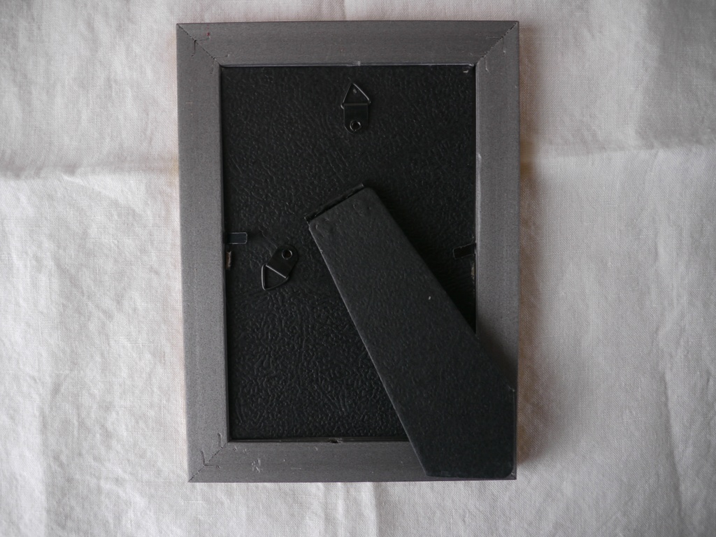 12×16㎝「歪む遊具」原画・鉛筆画・壁掛け・独立スタンド付き