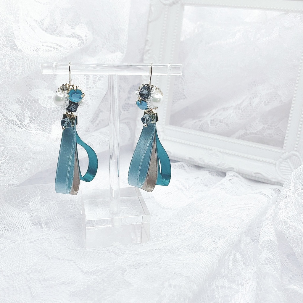 ビジューリボンイヤリング/ピアス【ワールドトリガー】