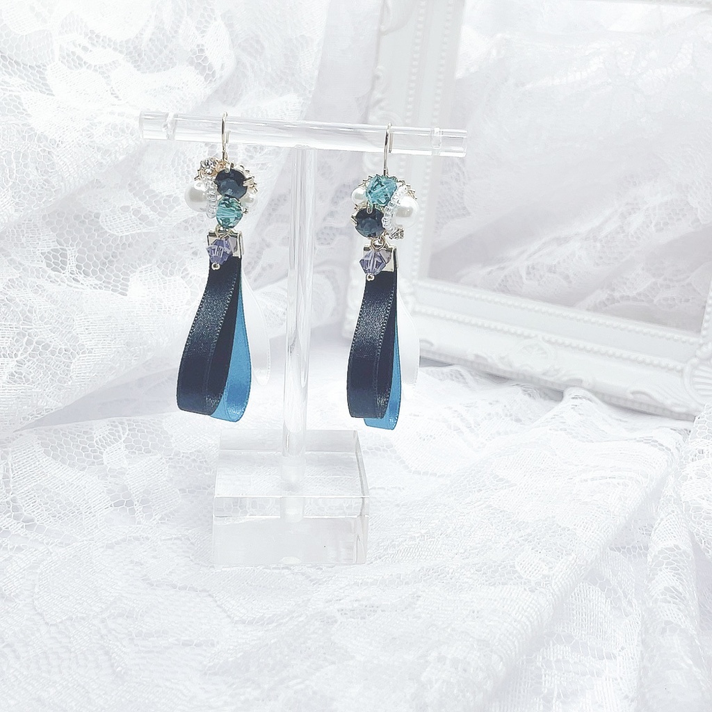 ビジューリボンイヤリング/ピアス【ワールドトリガー】