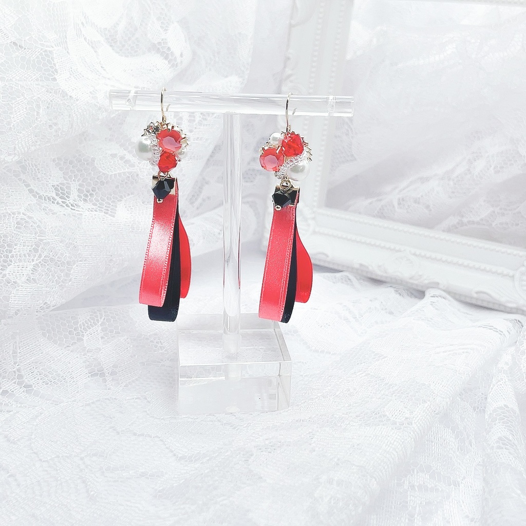 ビジューリボンイヤリング/ピアス【ワールドトリガー】