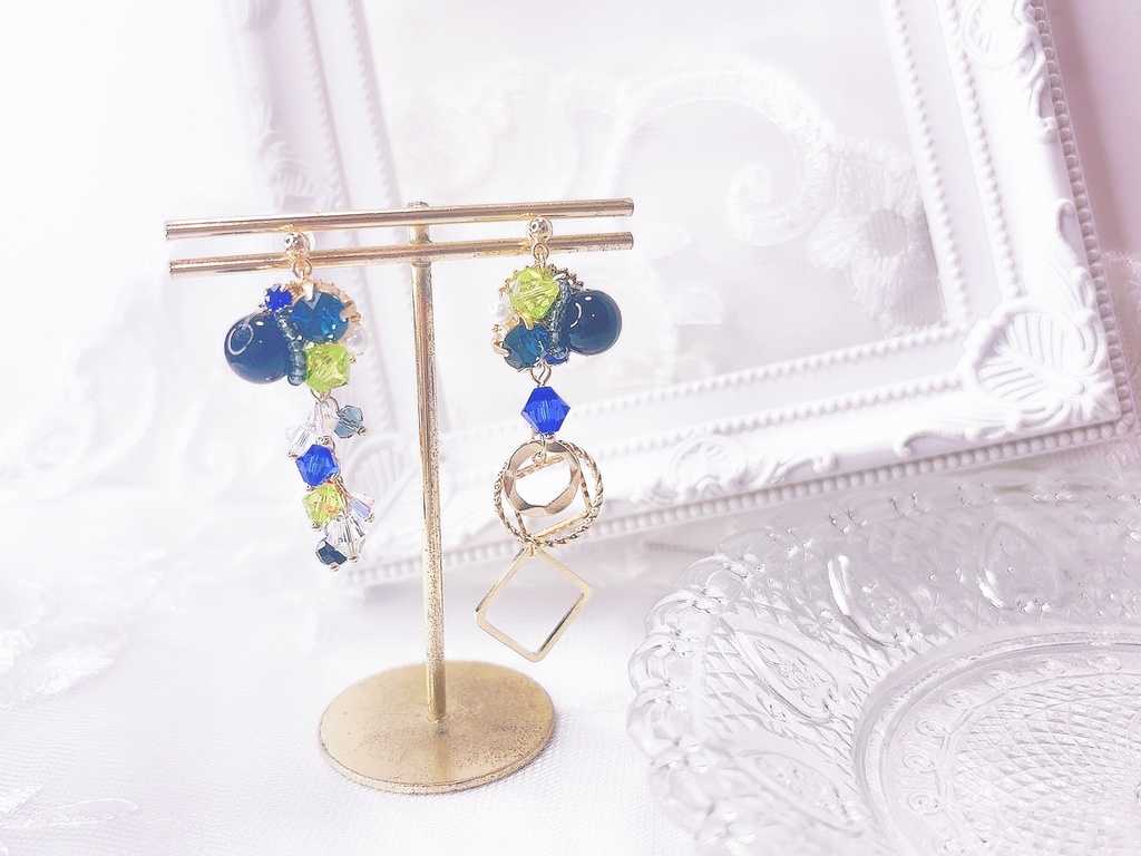 【にじさんじ】メインビジュアルモチーフピアス/イヤリング【Dytica】