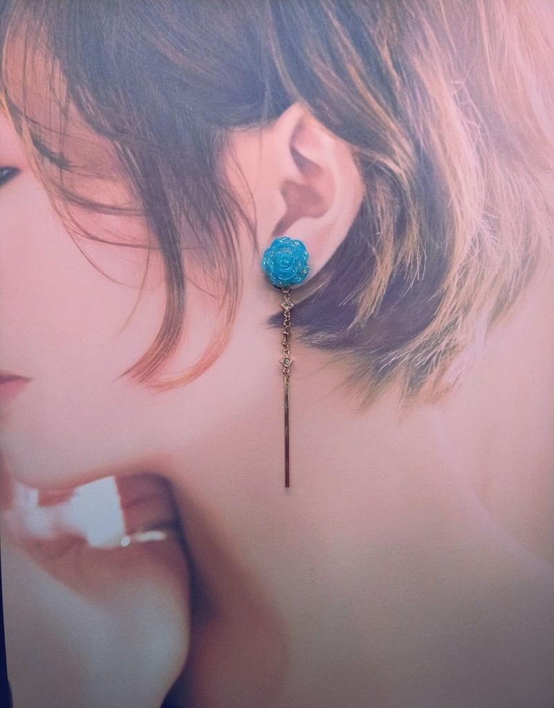 薔薇のイヤリング「プリティローズ アクアブルー」