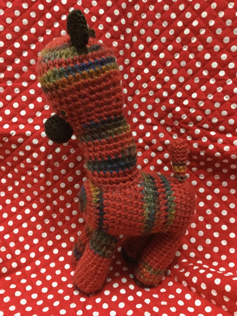 あみぐるみ(中)・ロバ(赤)