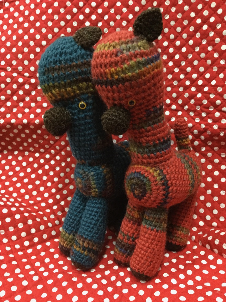 あみぐるみ(中)・ロバ(青)