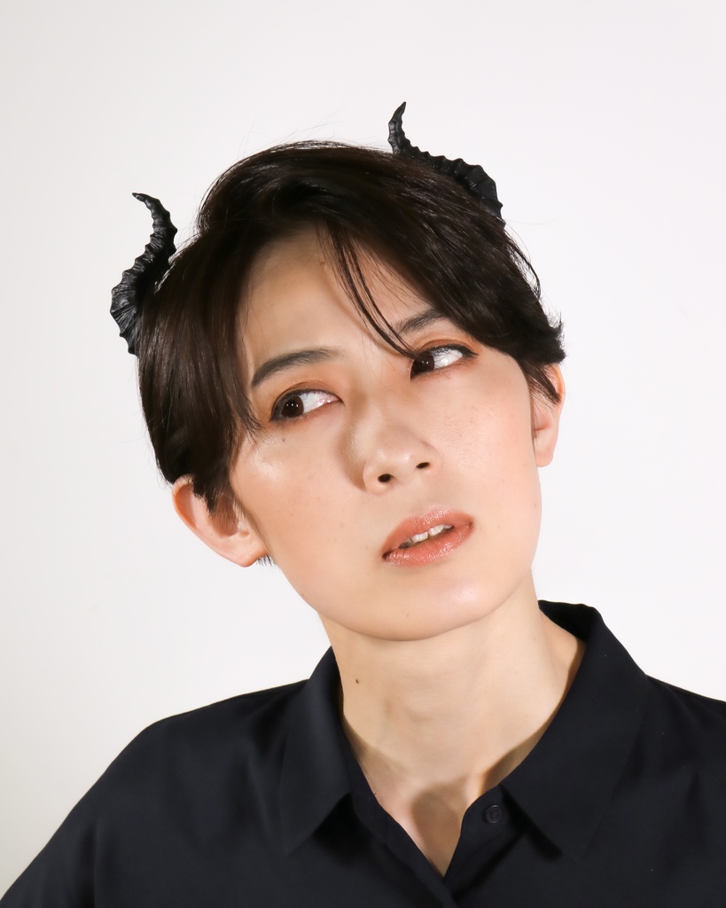 悪魔ツノカチューシャ 黒