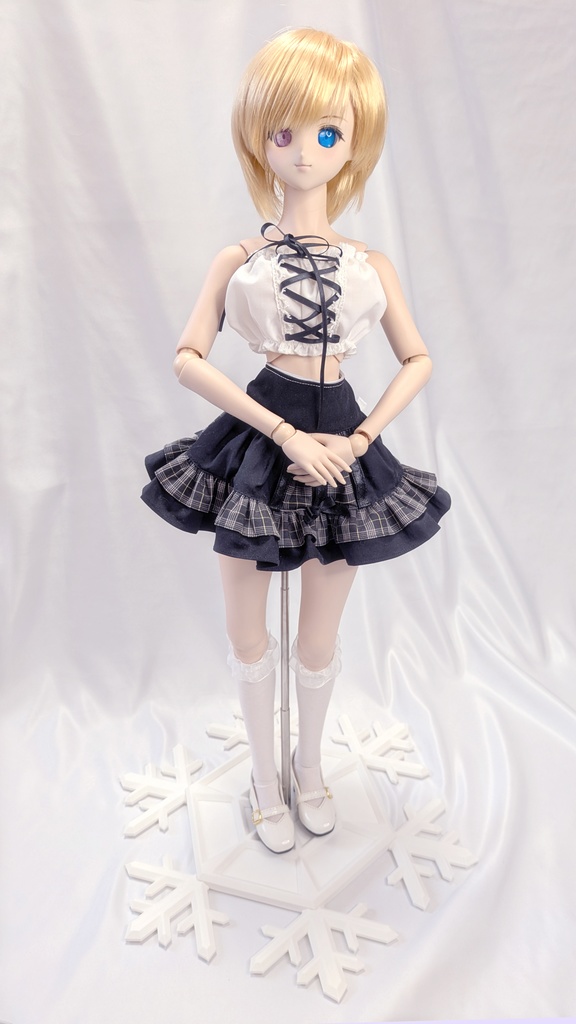 1/3ドールスタンド(雪)