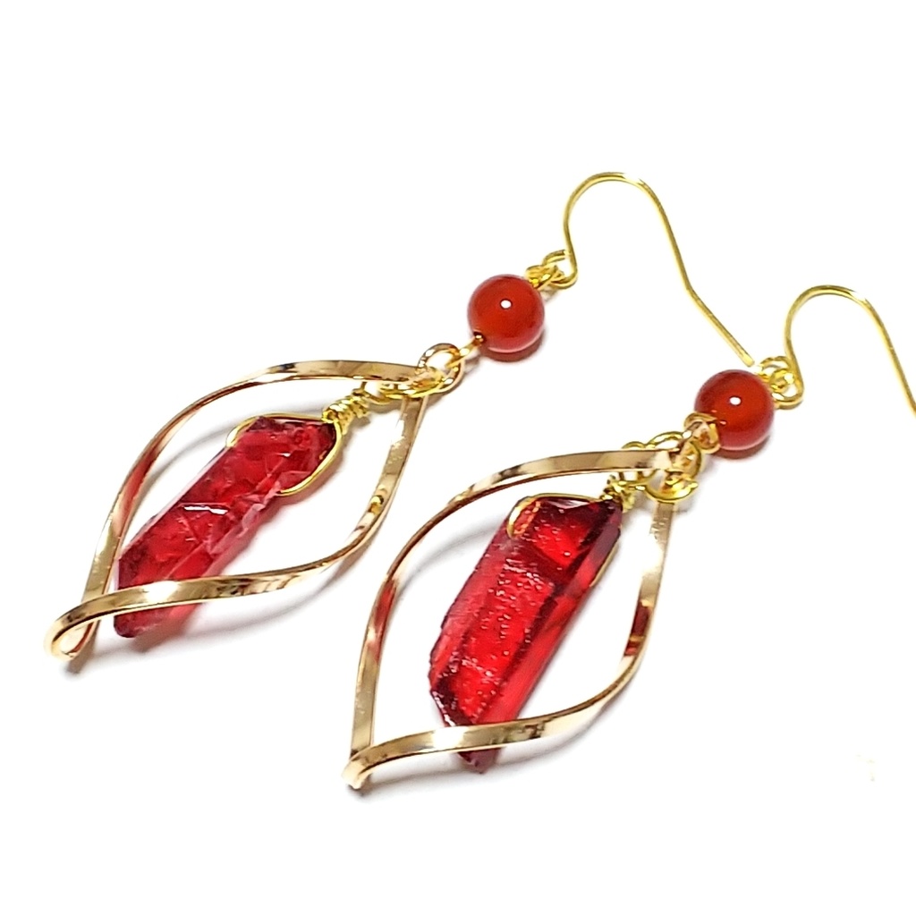 紅蓮水晶 ピアス Momokaze Booth