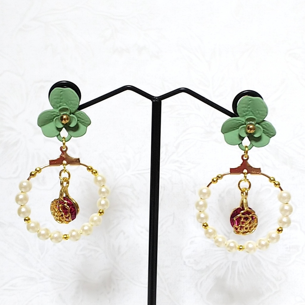 ★トレイ ピアスのみ