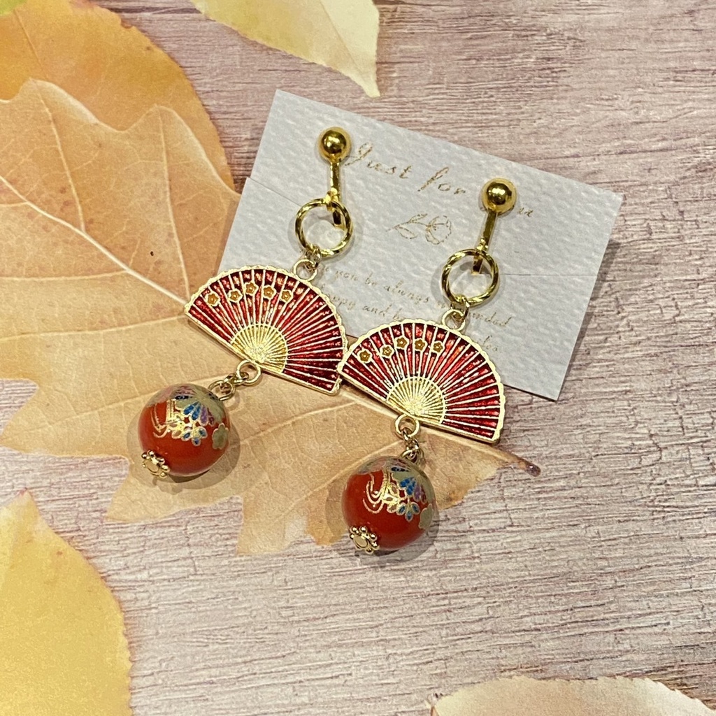 紅月 イメージ イヤリング