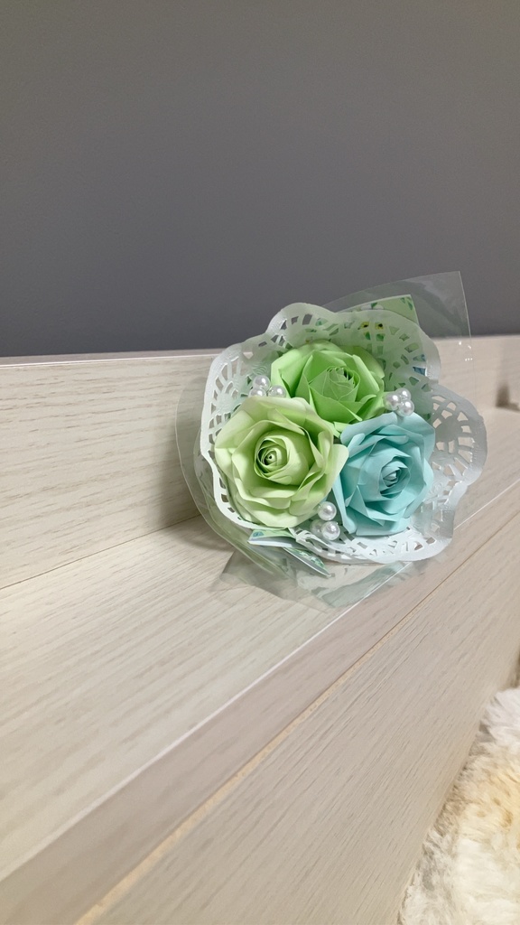 折花 バラとレースのミニブーケ(ライトグリーン&パール)